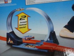 TOR SAMOCHODOWY Z WYRZUTNIĄ DO EWOLUCJI