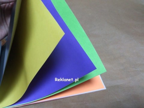 BLOK, PAPIER SAMOPRZYLEPNY A5, 8 KOLORÓW