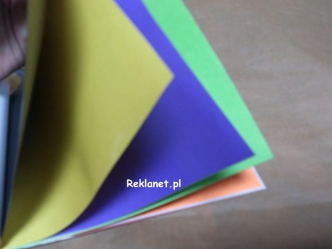 BLOK, PAPIER SAMOPRZYLEPNY A5, 8 KOLORÓW