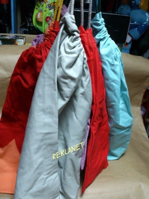 WYTRZYMAŁY WOREK NA KAPCIE, WOREK NA BUTY RÓŻNE KOLORY