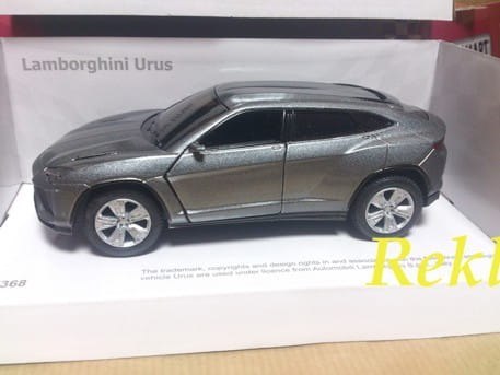 AUTOKOLEKCJA KINSMART 1:38 - LAMBORGHINI URUS