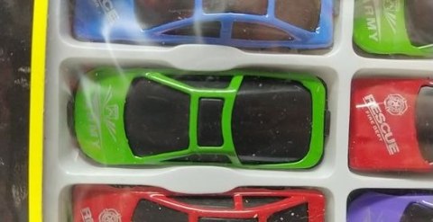 KOLOROWE SAMOCHODZIKI