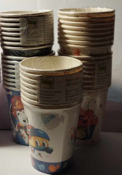 KUBKI URODZINOWE DLA DZIECI I NIE TYLKO, OP 8 SZT