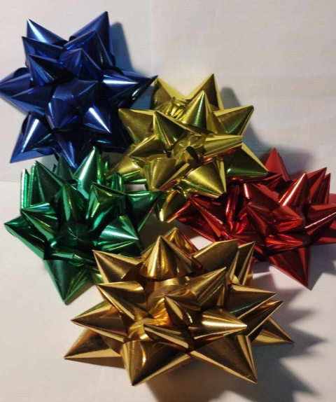 DUŻA KOKARDA PREZENTOWA DO NAKLEJENIA NA PREZENT. BŁYSZCZĄCA ROZETA, ŚR. 15cm