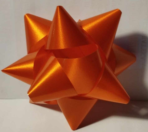 KOKARDA PREZENTOWA DO NAKLEJENIA NA PREZENT. METALICZNA ROZETA, ŚR. 10cm