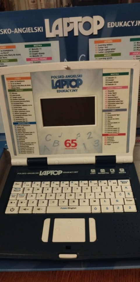 LAPTOP EDUKACYJNY Z MYSZKĄ, POLSKO-ANGIELSKI, 65 PROGRAMÓW