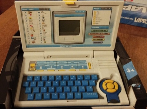 LAPTOP Z MYSZKĄ, 20 PROGRAMÓW, 5 GRUP TEMATYCZNYCH