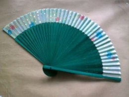 WACHLARZ DLA MŁODEJ DAMY ZE SKLEJKI I MATERIAŁU